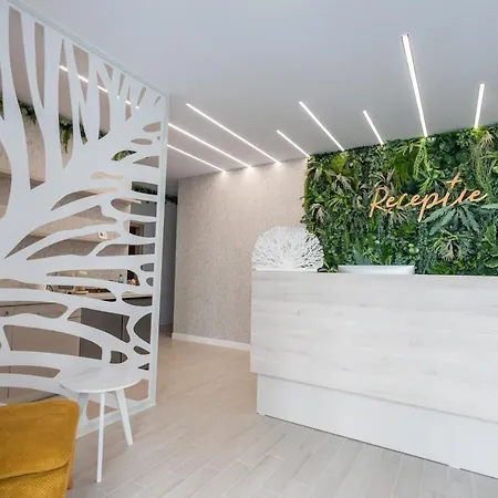 Lotus Aparthotel *
