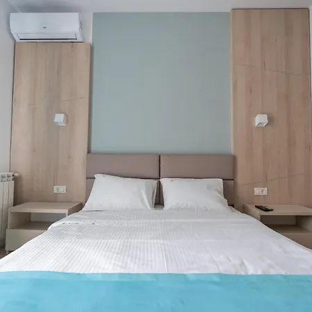 Aparthotel Lotus *