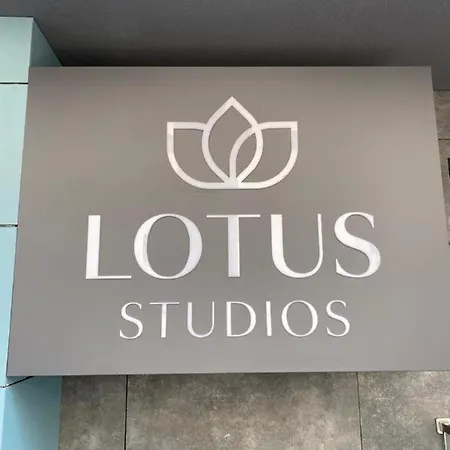 Lotus Mamaia